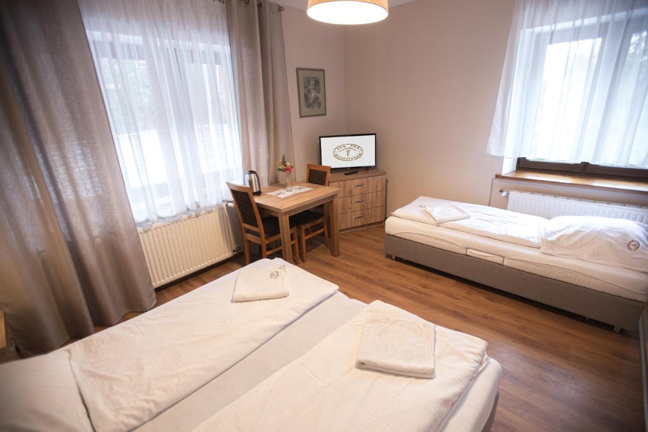 Dom Nad Wodospadem Miedzygorze Exteriér fotografie